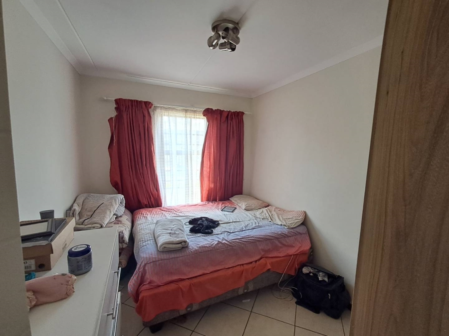 2 Bedroom Property for Sale in Monavoni Gauteng