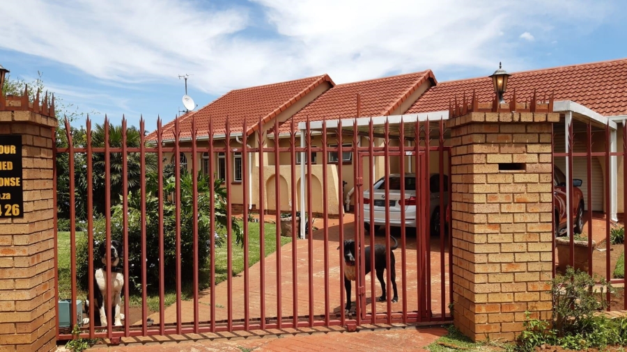 To Let 3 Bedroom Property for Rent in Mayberry Park Gauteng