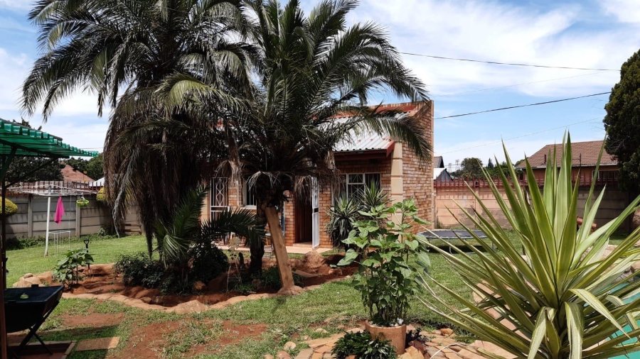 To Let 3 Bedroom Property for Rent in Mayberry Park Gauteng