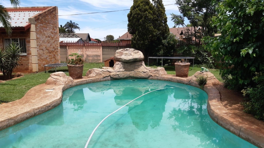 To Let 3 Bedroom Property for Rent in Mayberry Park Gauteng