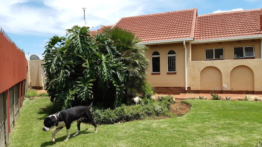 To Let 3 Bedroom Property for Rent in Mayberry Park Gauteng