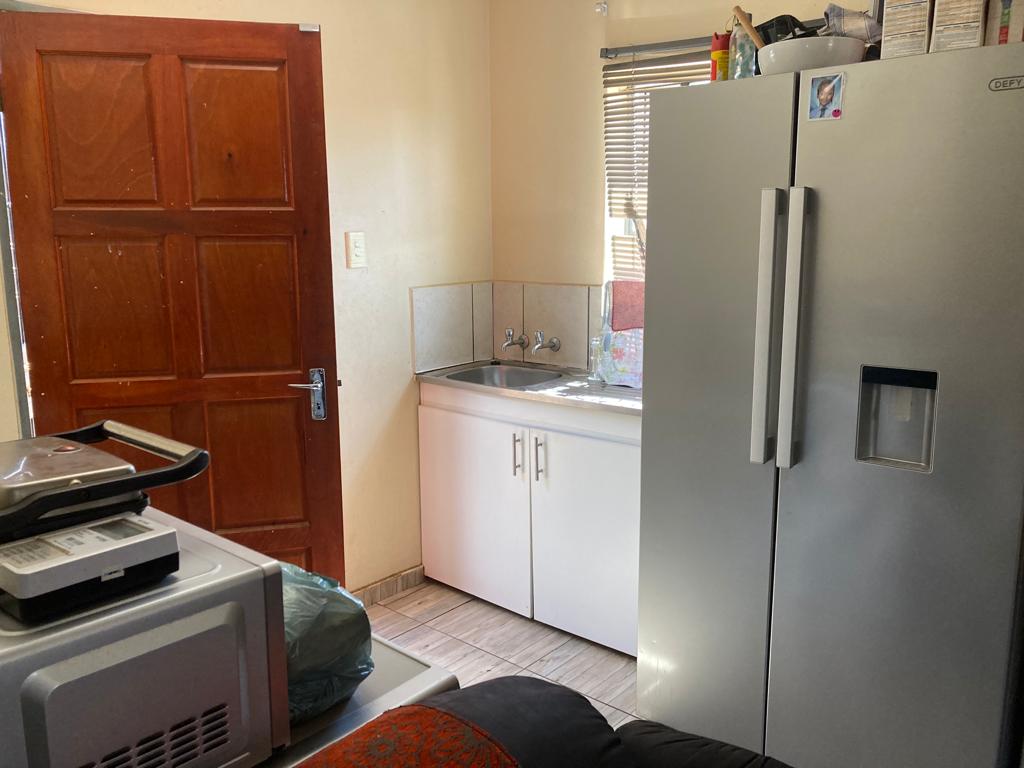 2 Bedroom Property for Sale in Clayville Gauteng