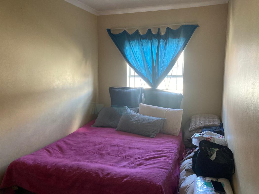 2 Bedroom Property for Sale in Clayville Gauteng