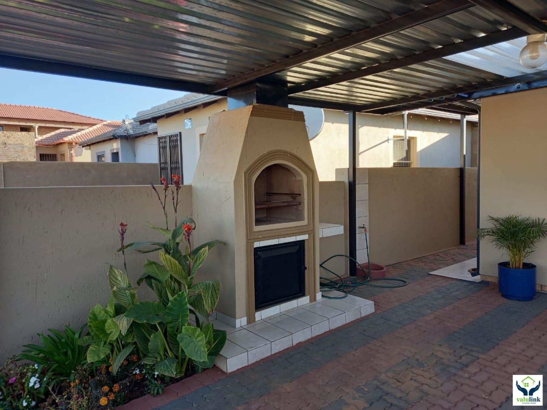 2 Bedroom Property for Sale in Clayville Gauteng