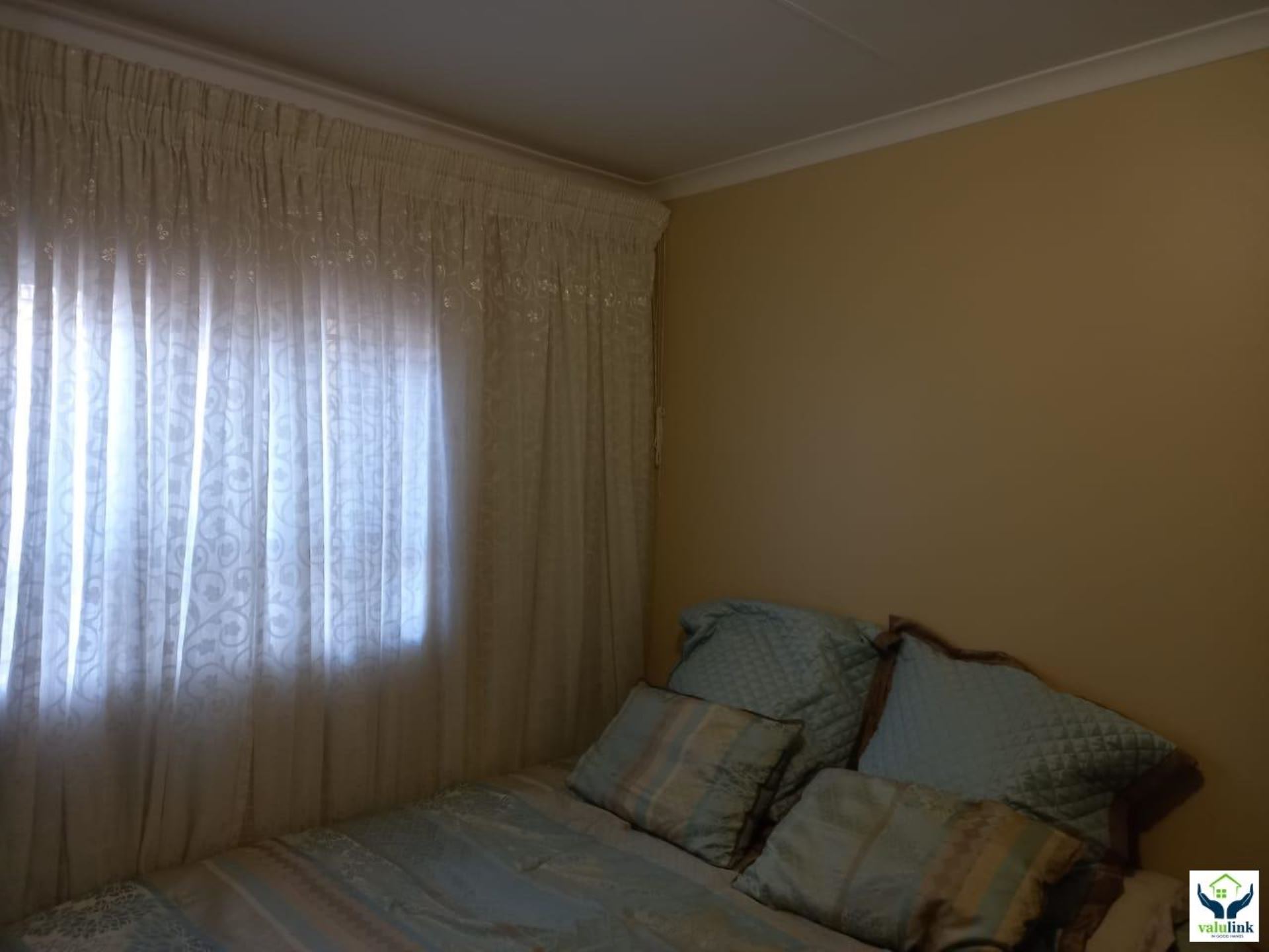 2 Bedroom Property for Sale in Clayville Gauteng