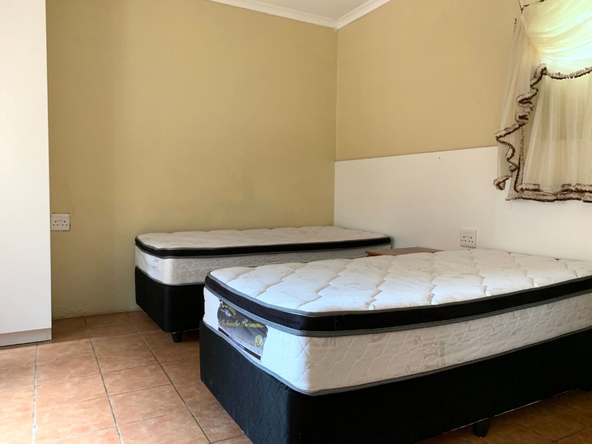 To Let 1 Bedroom Property for Rent in Waterkloof Glen Gauteng