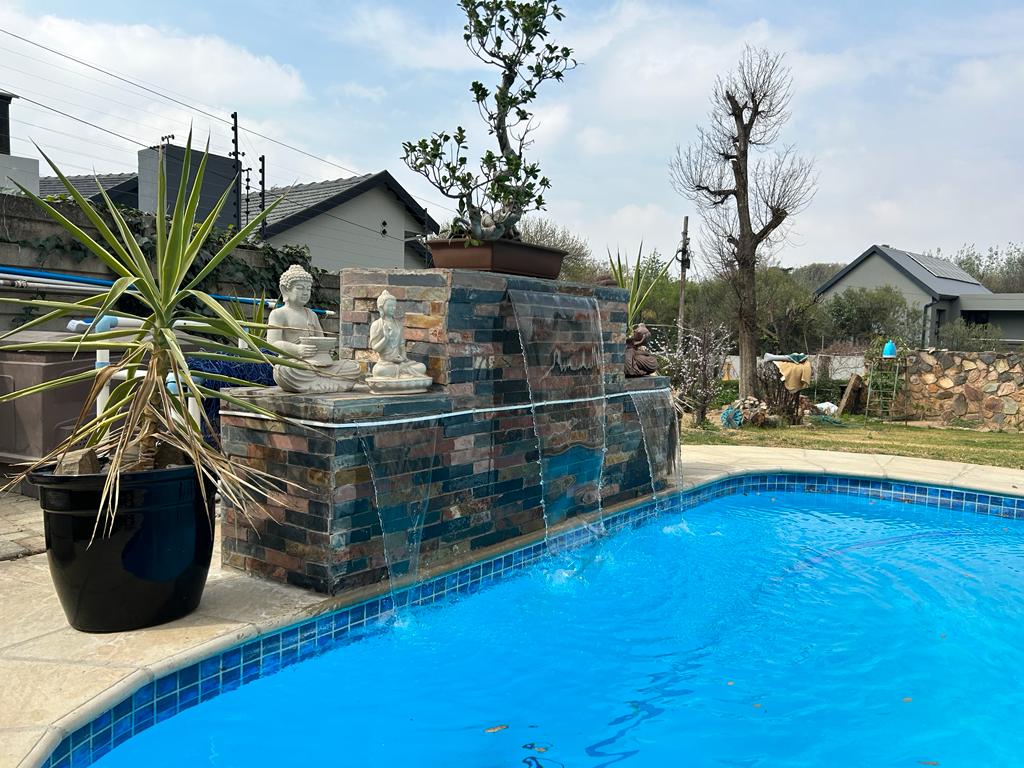 4 Bedroom Property for Sale in Atholl Gauteng