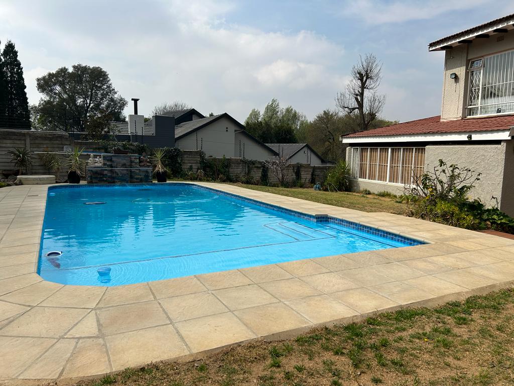 4 Bedroom Property for Sale in Atholl Gauteng