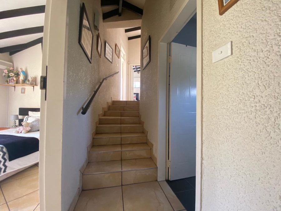 4 Bedroom Property for Sale in Atholl Gauteng