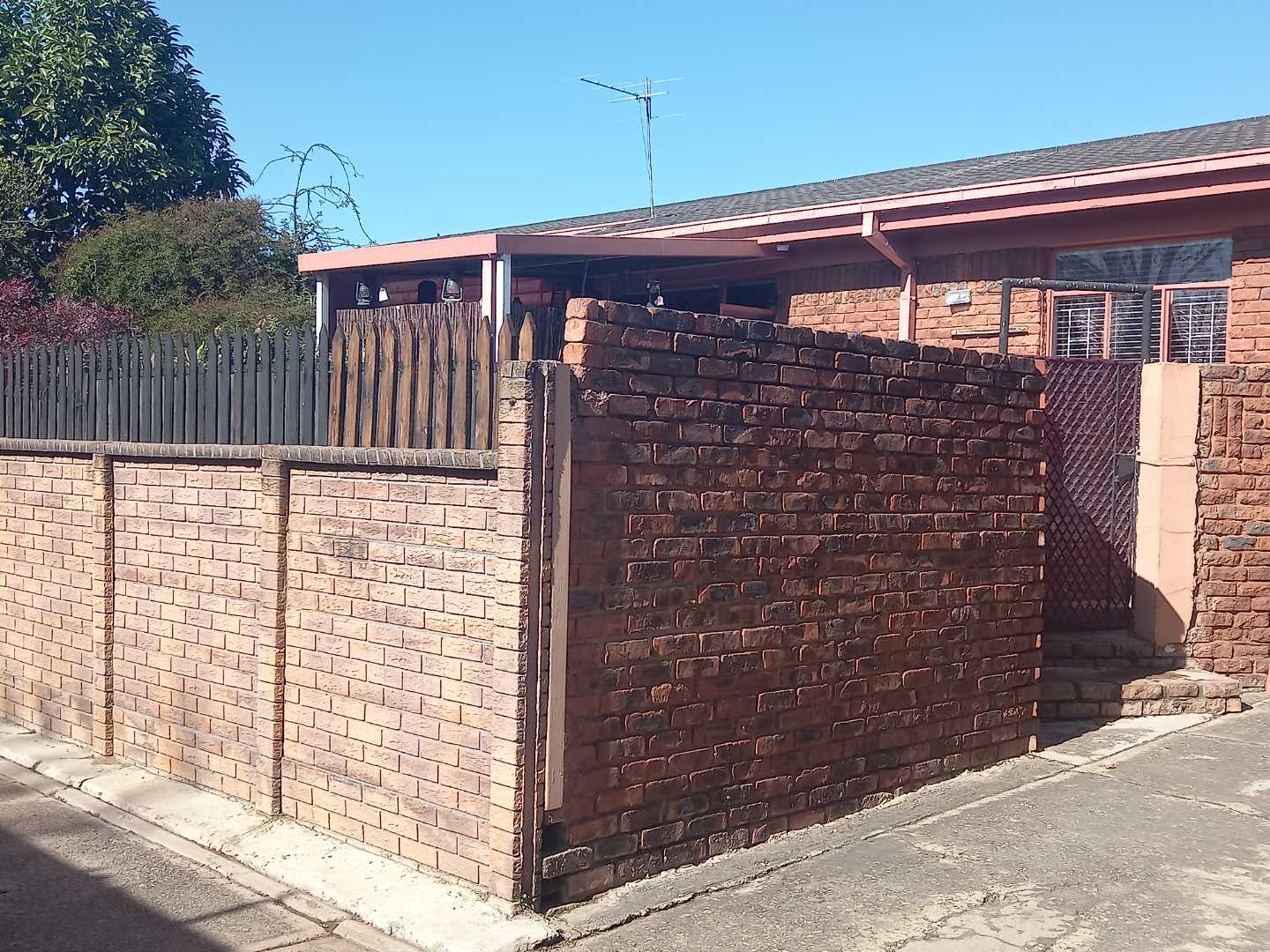 2 Bedroom Property for Sale in Hermanstad Gauteng