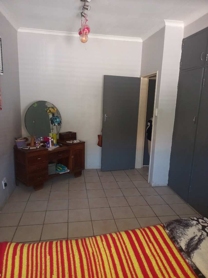 2 Bedroom Property for Sale in Hermanstad Gauteng