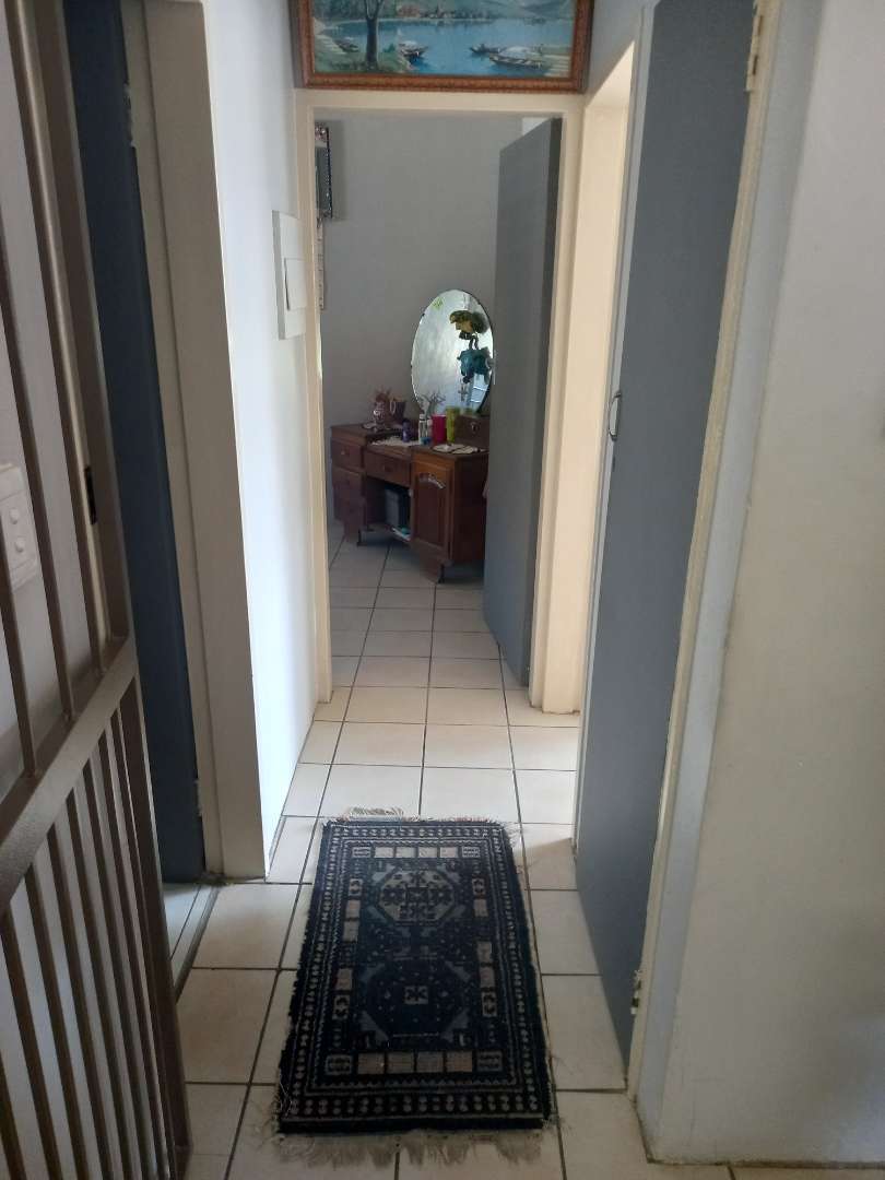 2 Bedroom Property for Sale in Hermanstad Gauteng