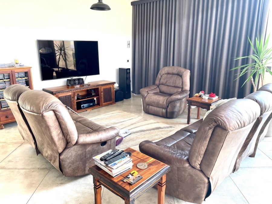 4 Bedroom Property for Sale in Midstream Hill Gauteng