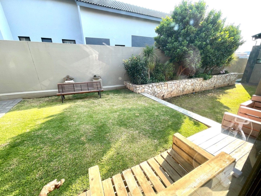 4 Bedroom Property for Sale in Midstream Hill Gauteng