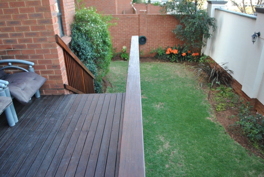 2 Bedroom Property for Sale in Greenstone Hill Gauteng