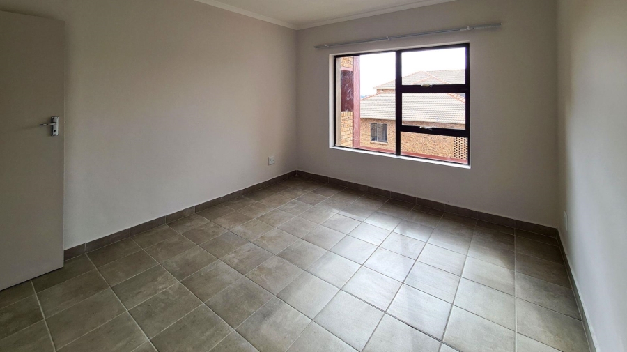 To Let 2 Bedroom Property for Rent in Wierdapark Gauteng