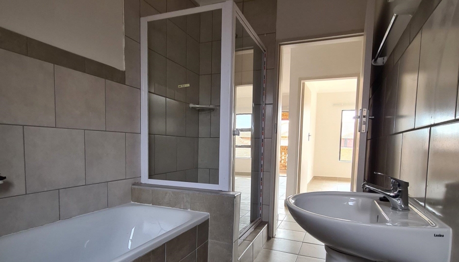 To Let 2 Bedroom Property for Rent in Wierdapark Gauteng