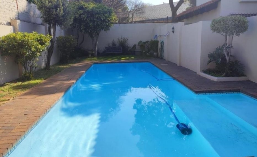 To Let 2 Bedroom Property for Rent in Sandown Gauteng