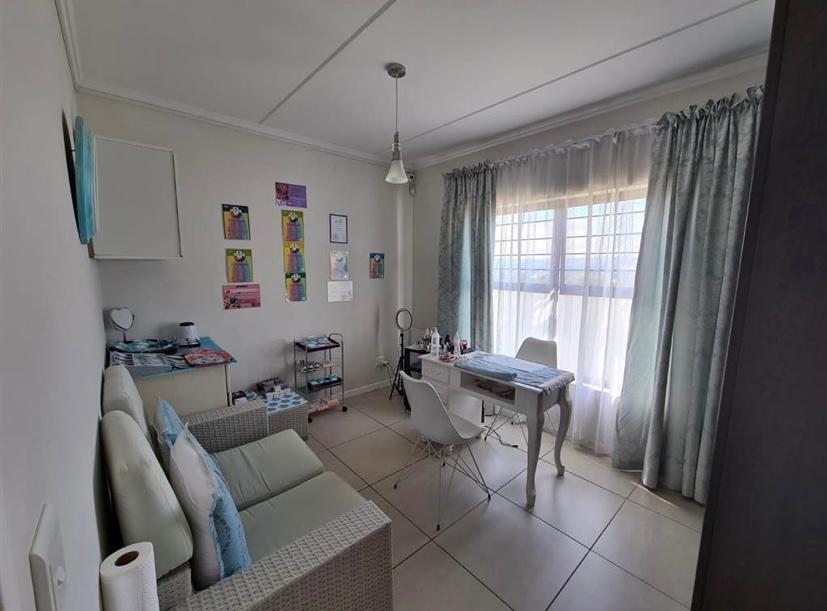 3 Bedroom Property for Sale in Greenstone Hill Gauteng