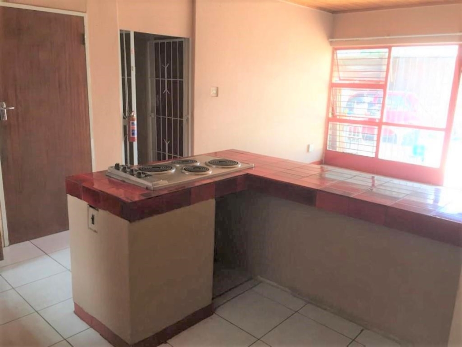 6 Bedroom Property for Sale in Garsfontein Gauteng