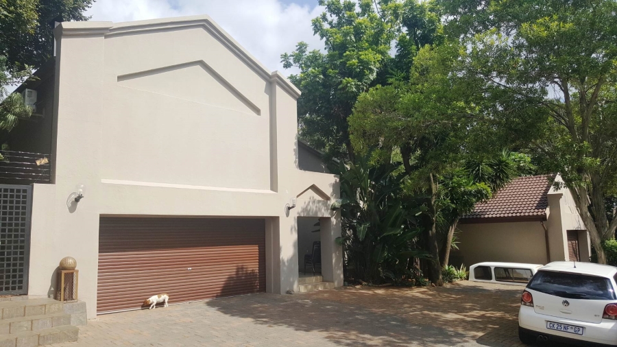 To Let 4 Bedroom Property for Rent in Faerie Glen Gauteng