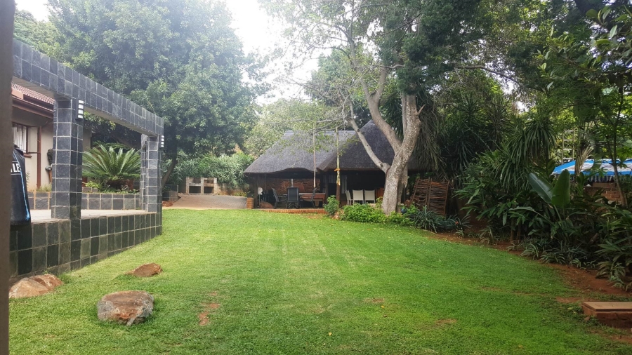 To Let 4 Bedroom Property for Rent in Faerie Glen Gauteng