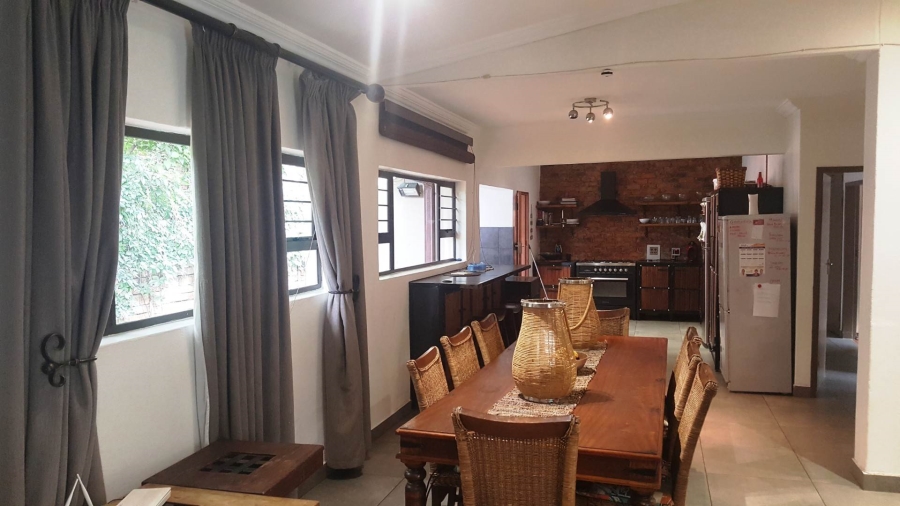 To Let 4 Bedroom Property for Rent in Faerie Glen Gauteng