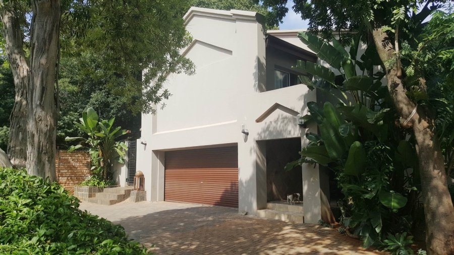 To Let 4 Bedroom Property for Rent in Faerie Glen Gauteng