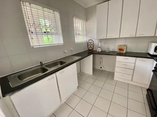 To Let 2 Bedroom Property for Rent in Benmore Gauteng