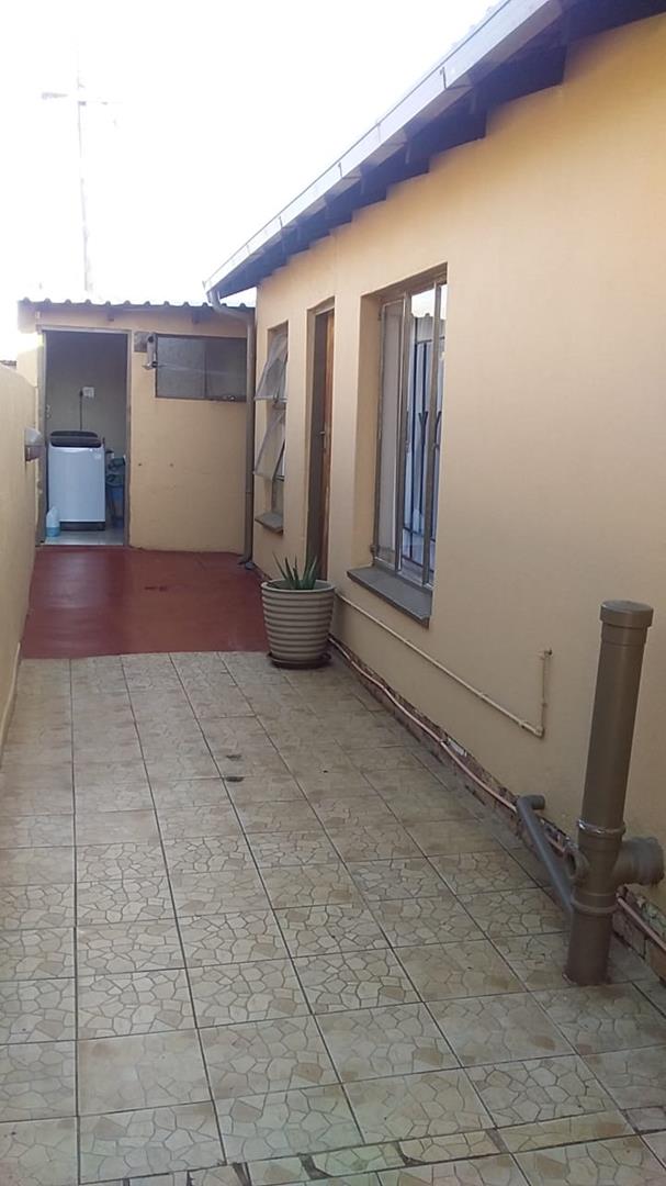 2 Bedroom Property for Sale in Mamelodi East Gauteng