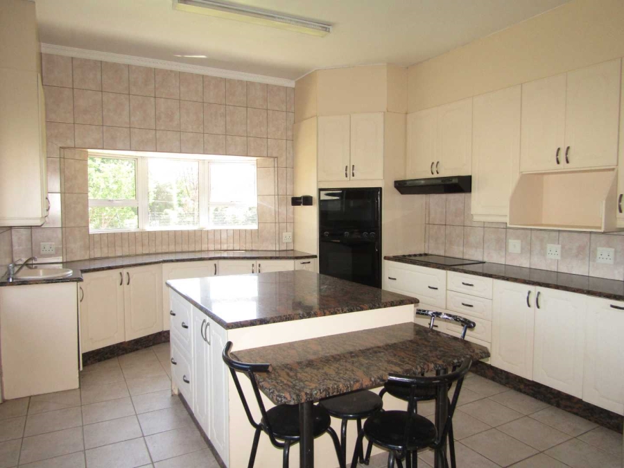 4 Bedroom Property for Sale in Glenhazel Gauteng