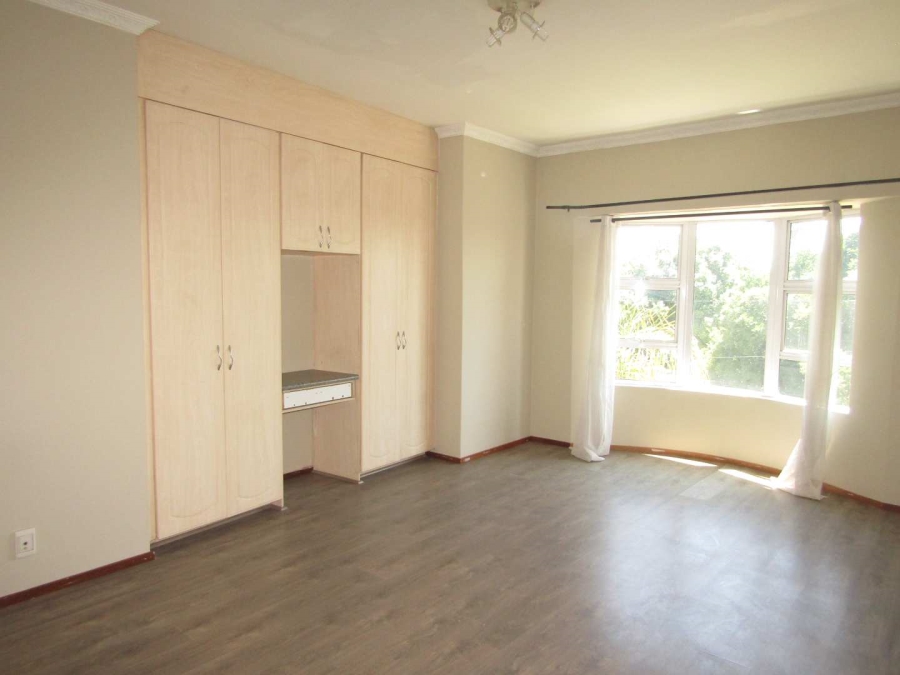 4 Bedroom Property for Sale in Glenhazel Gauteng