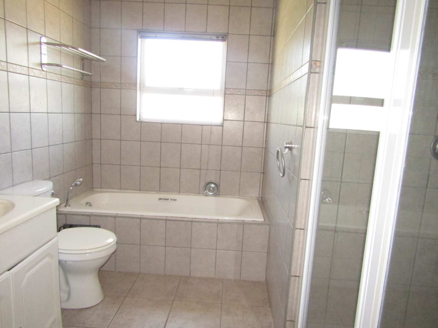 4 Bedroom Property for Sale in Glenhazel Gauteng