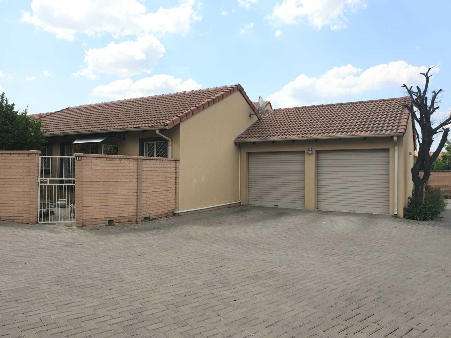 2 Bedroom Property for Sale in Willow Park Manor Gauteng