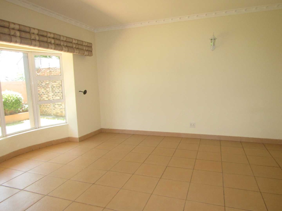 4 Bedroom Property for Sale in Glenhazel Gauteng