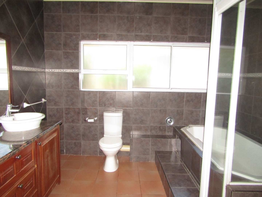 4 Bedroom Property for Sale in Glenhazel Gauteng