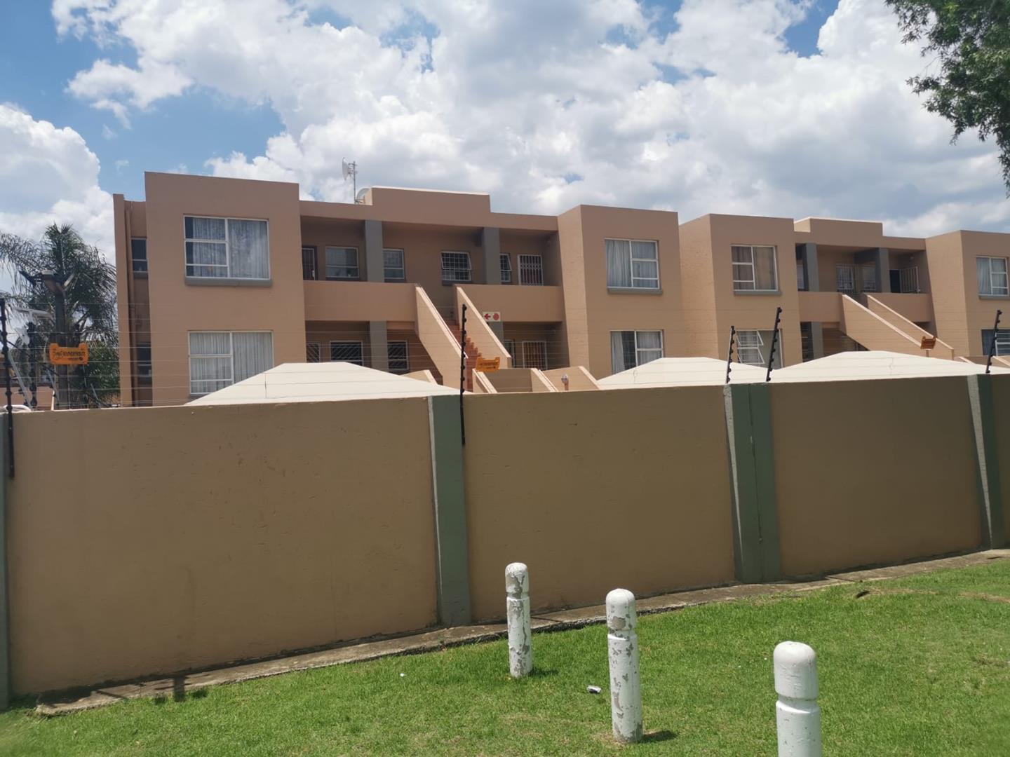 2 Bedroom Property for Sale in Randhart Gauteng