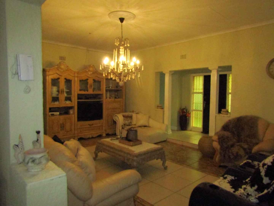 To Let 3 Bedroom Property for Rent in Brackendowns Gauteng