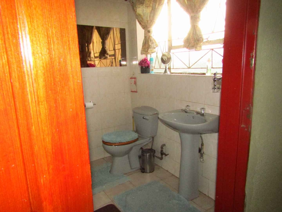 To Let 3 Bedroom Property for Rent in Brackendowns Gauteng