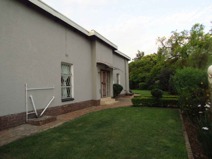 To Let 3 Bedroom Property for Rent in Brackendowns Gauteng