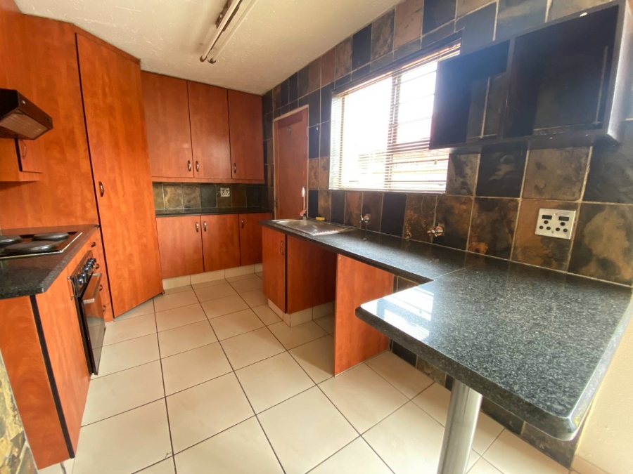 3 Bedroom Property for Sale in New Redruth Gauteng