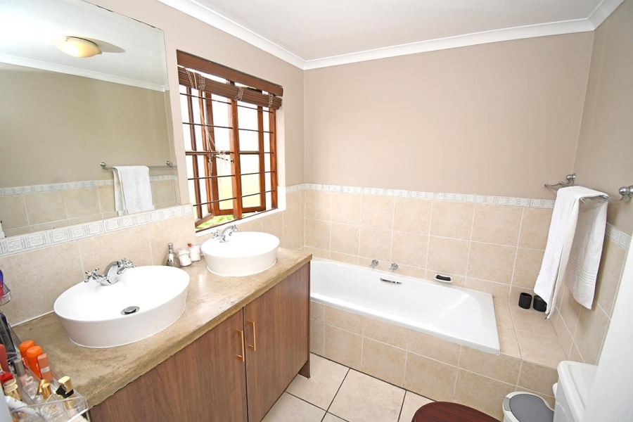 3 Bedroom Property for Sale in Rivonia Gauteng