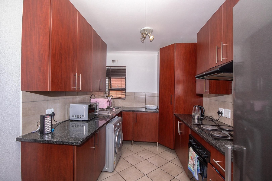 2 Bedroom Property for Sale in Alrode Gauteng