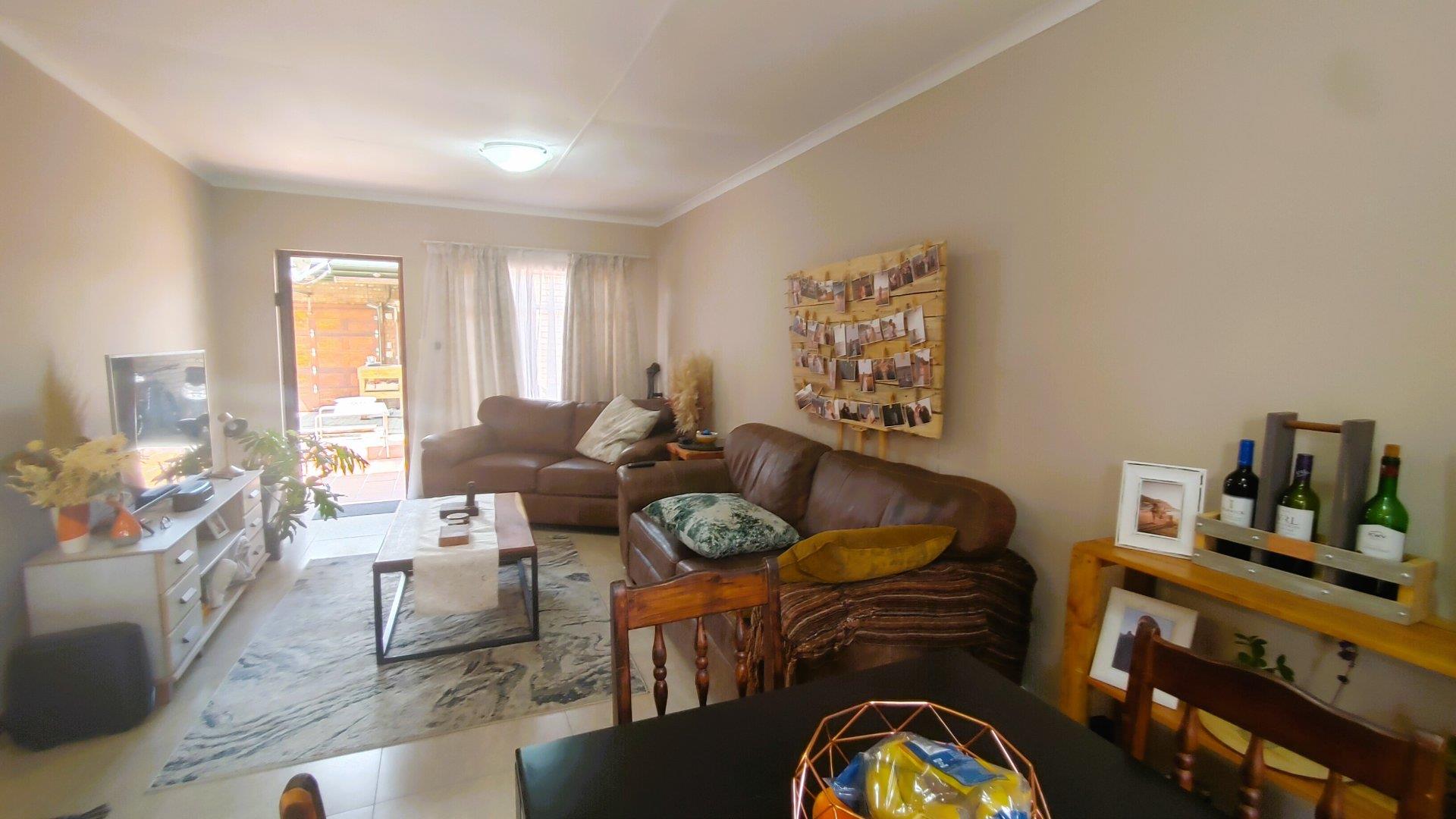 To Let 2 Bedroom Property for Rent in Elardus Park Gauteng