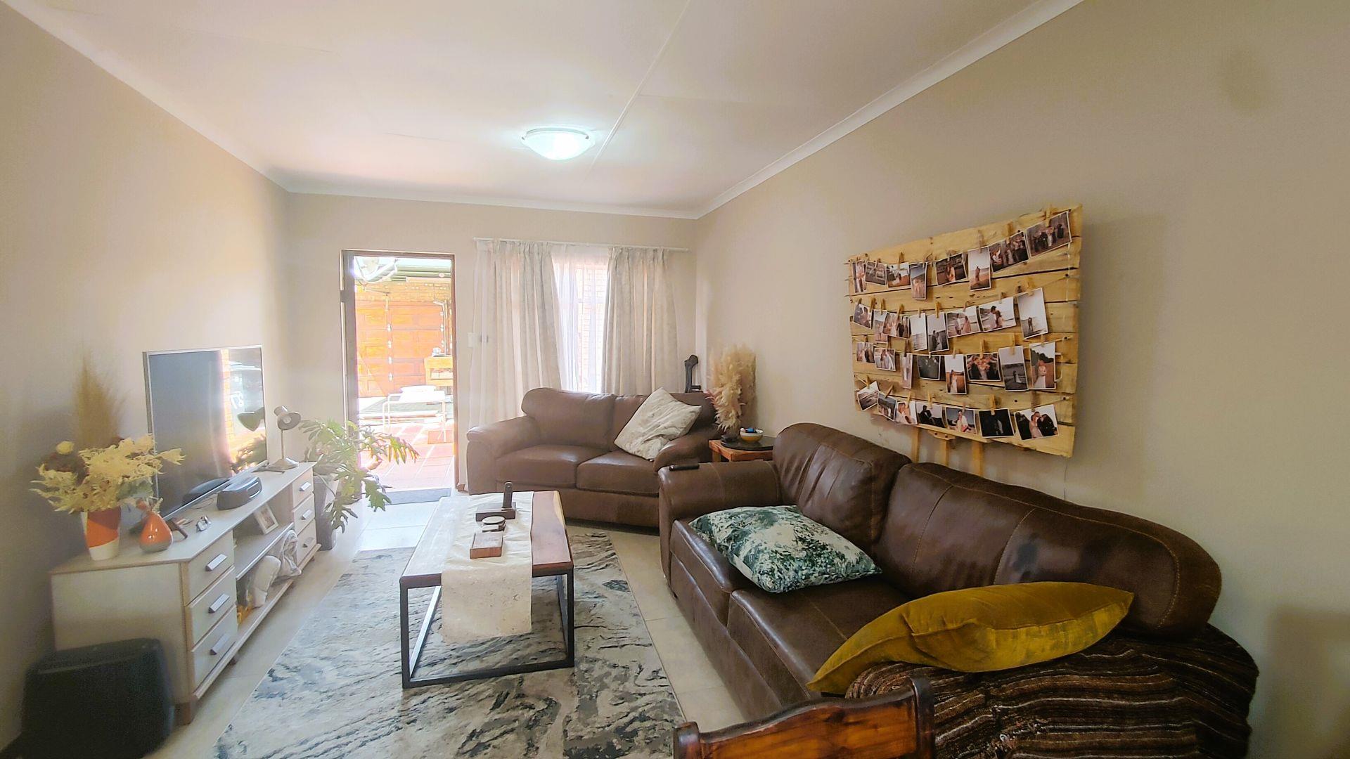 To Let 2 Bedroom Property for Rent in Elardus Park Gauteng