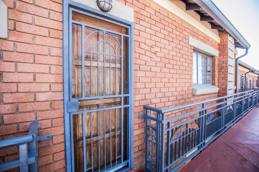 To Let 2 Bedroom Property for Rent in Mooikloof Ridge Gauteng