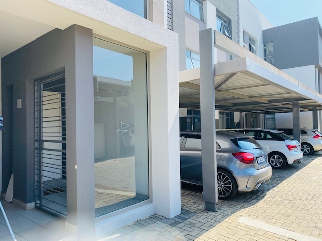 To Let 3 Bedroom Property for Rent in Oaklands Gauteng