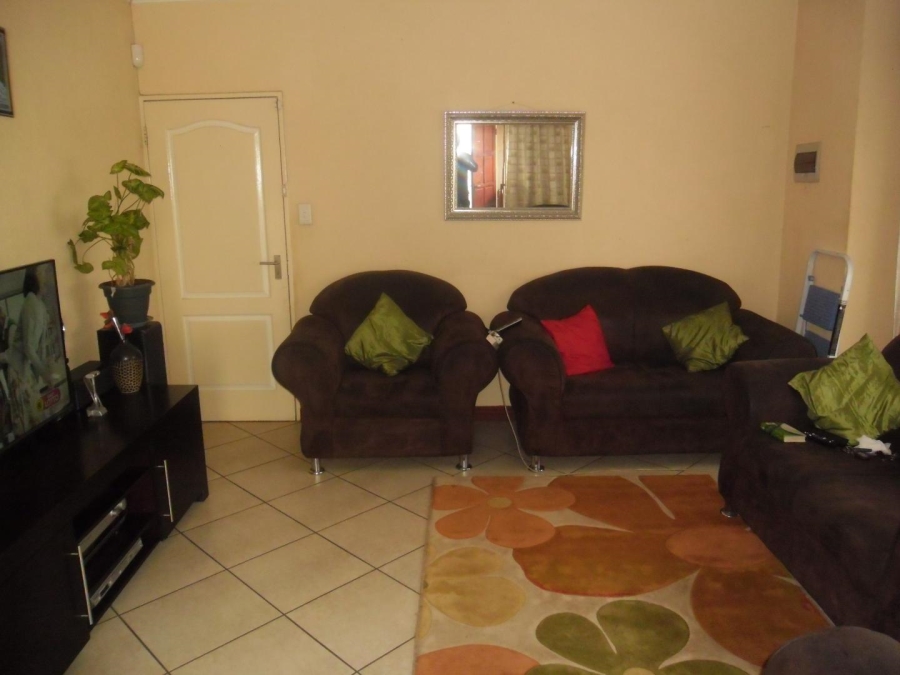 To Let 3 Bedroom Property for Rent in Roodekop Gauteng