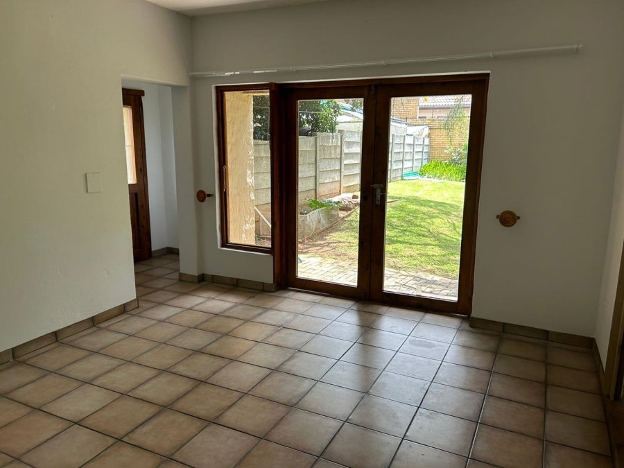 To Let 3 Bedroom Property for Rent in New Redruth Gauteng