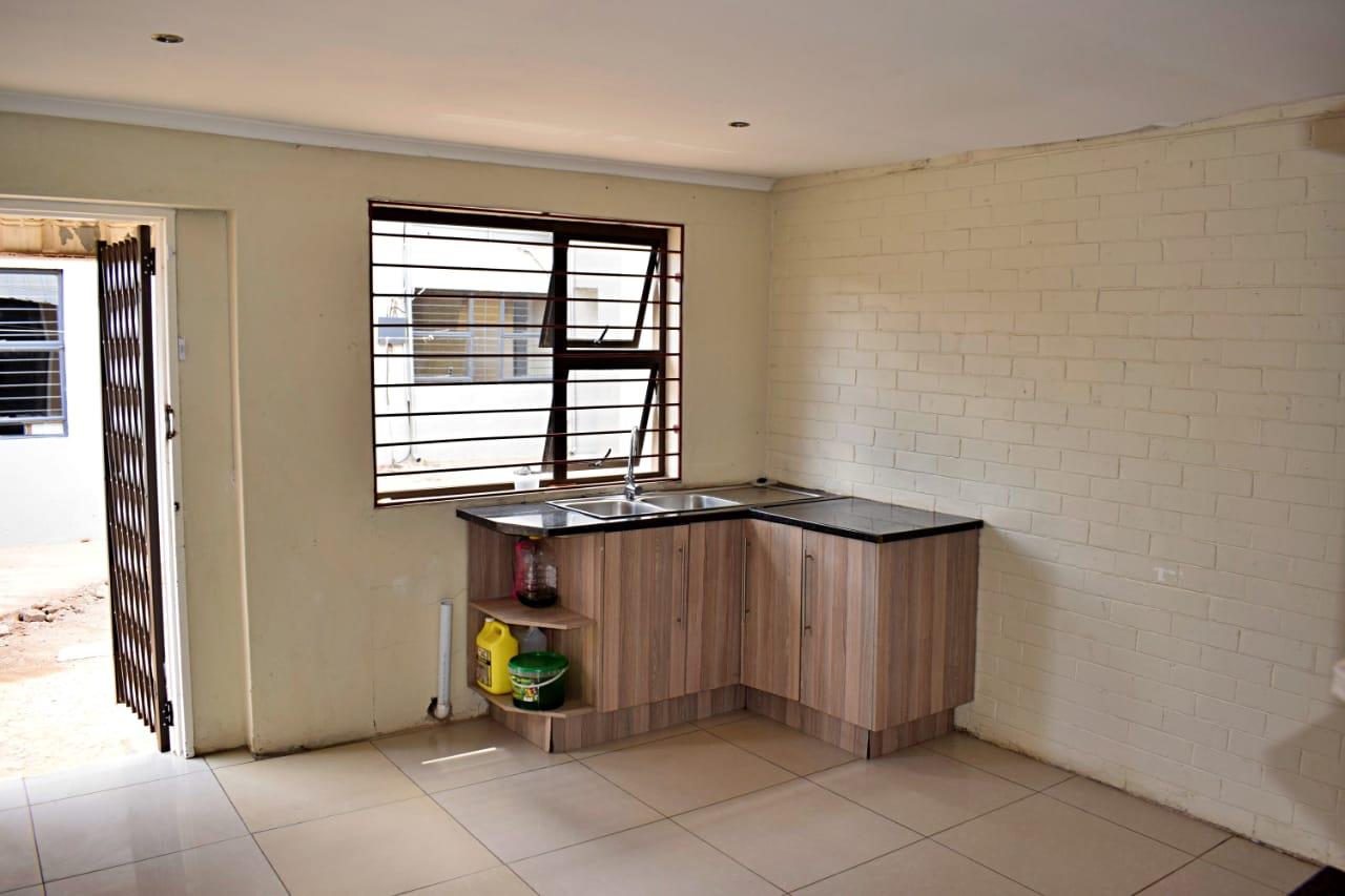 12 Bedroom Property for Sale in Regents Park Gauteng